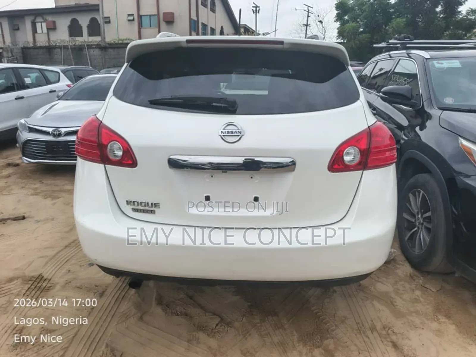 Nissan Rogue SV 4dr SUV (2.5L 4cyl CVT) 2015 White