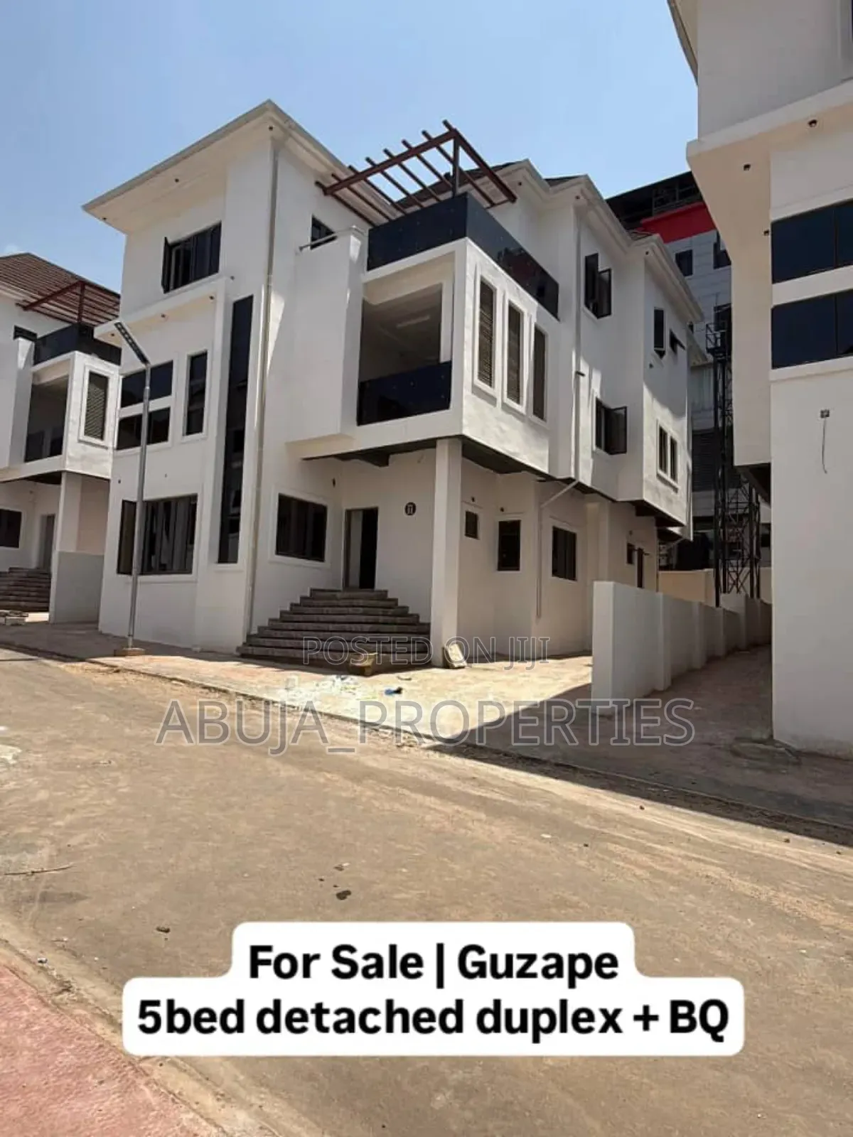 5bdrm Duplex in In A Secured Estate, Guzape District for sale
