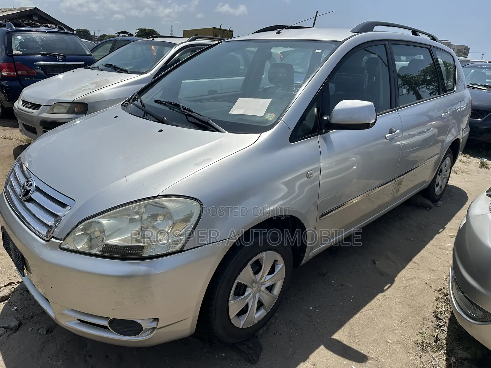 Toyota Avensis Verso 2.0 Petrol 2006 Silver