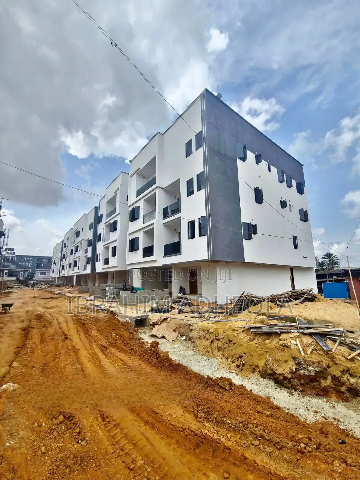 4bdrm Townhouse/Terrace in Ikeja Gra for sale