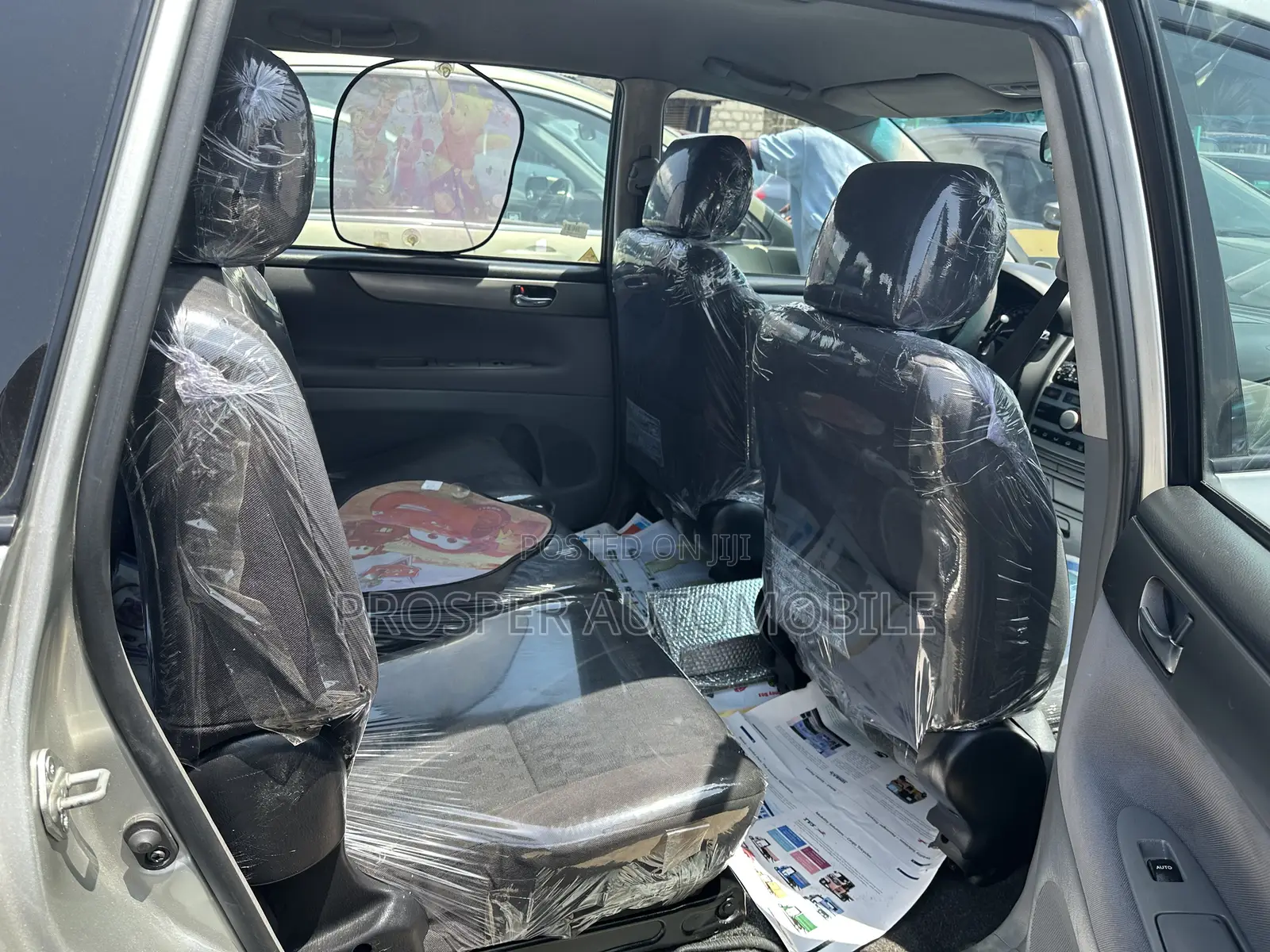 Toyota Avensis Verso 2.0 Petrol 2006 Silver