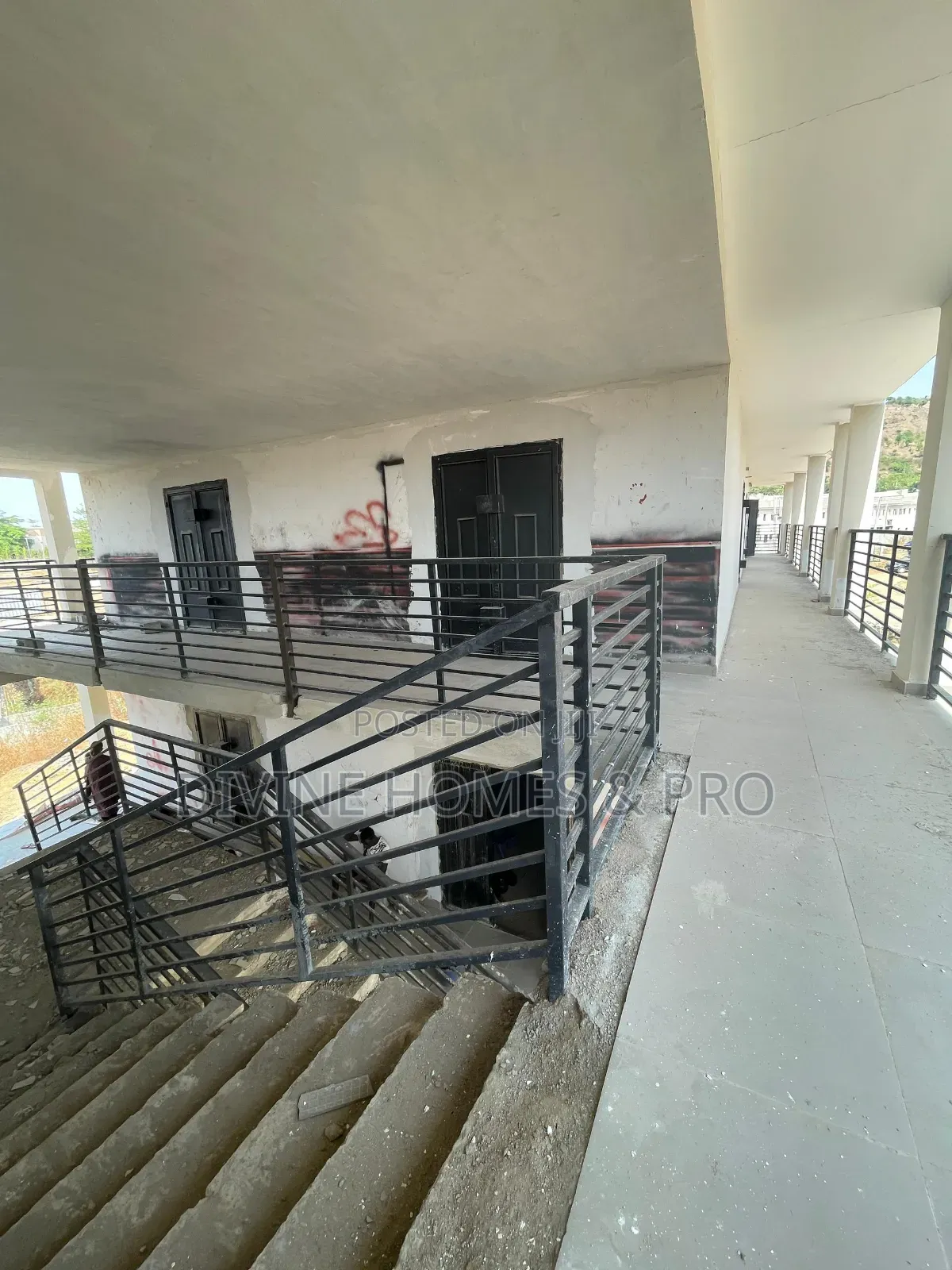 Semi Finished Shop in an Estate