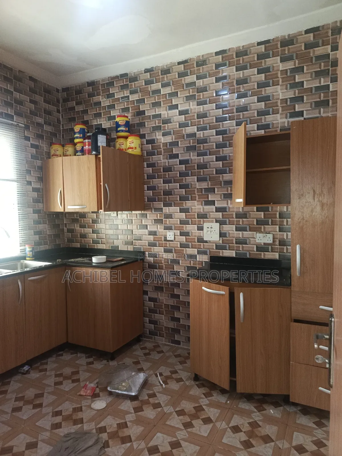 2bdrm Apartment in Ikota Gra for rent