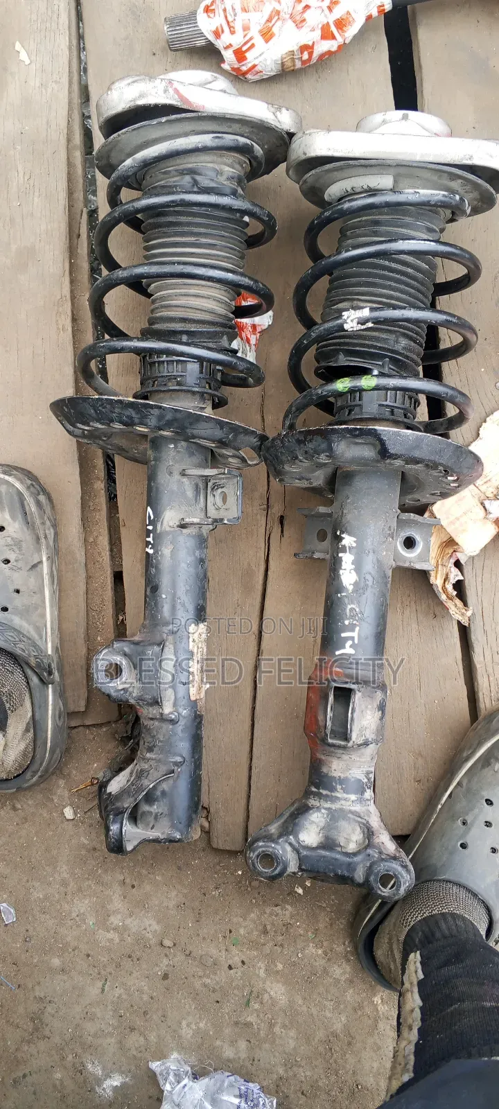 Front Shocks Cla