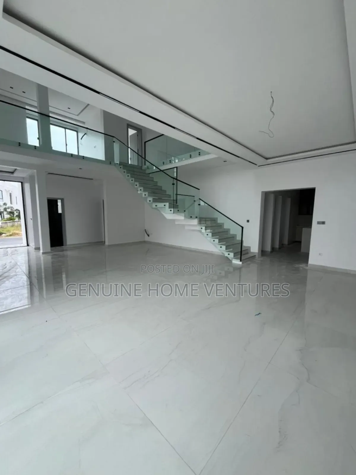 5bdrm Duplex in Ikate for sale