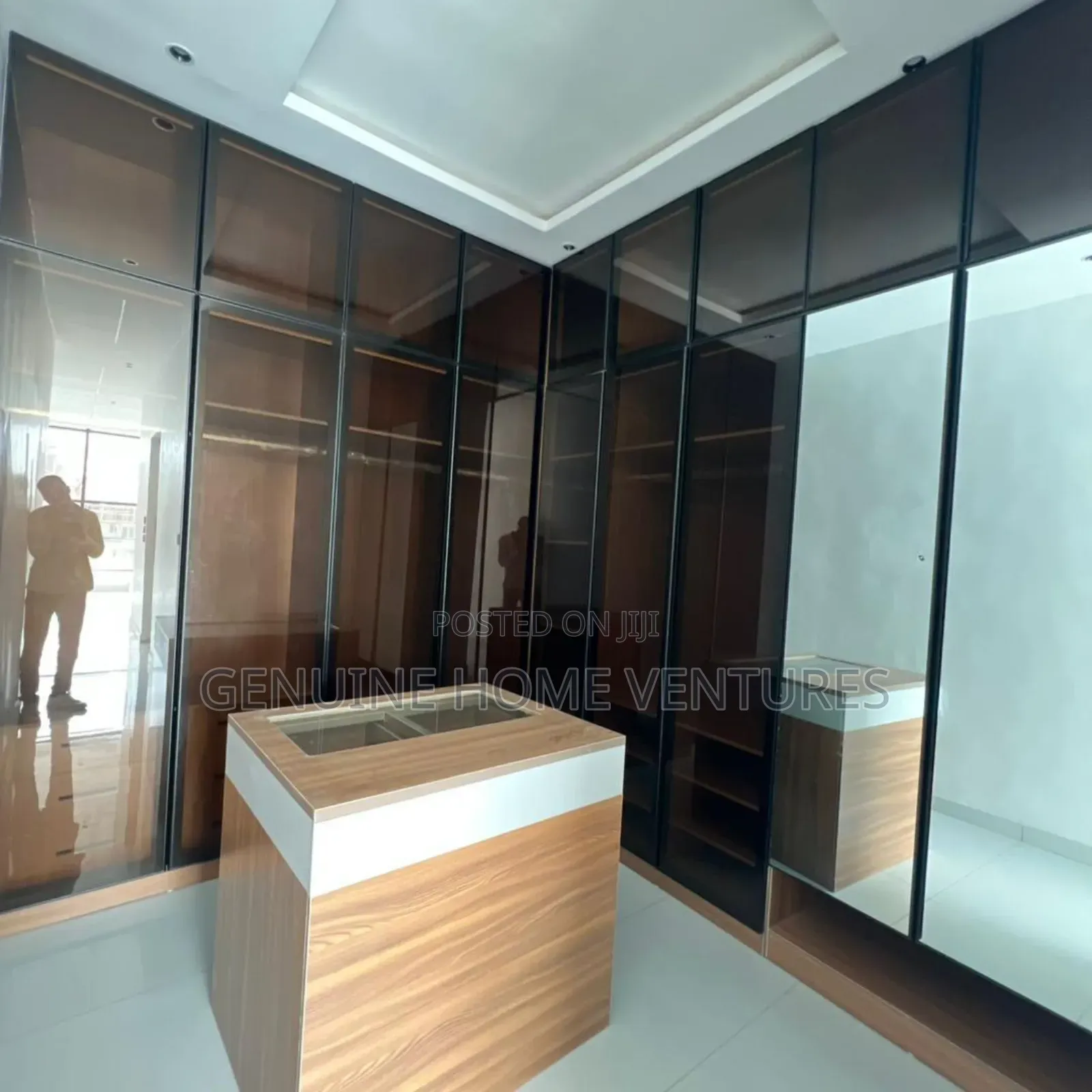 5bdrm Duplex in Off Lekki-Epe Expressway for sale