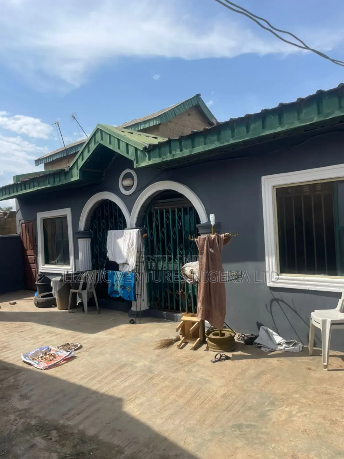 Furnished 3bdrm Bungalow in Igando Phase 1 for sale