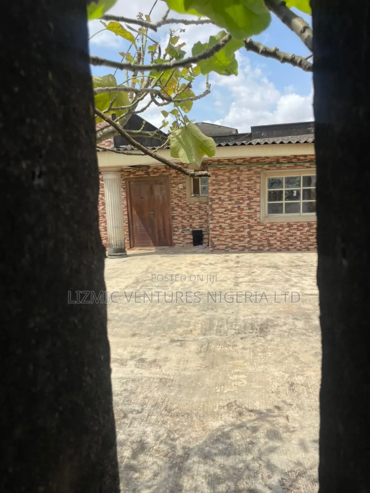 Furnished 4bdrm Bungalow in Ikotun for sale