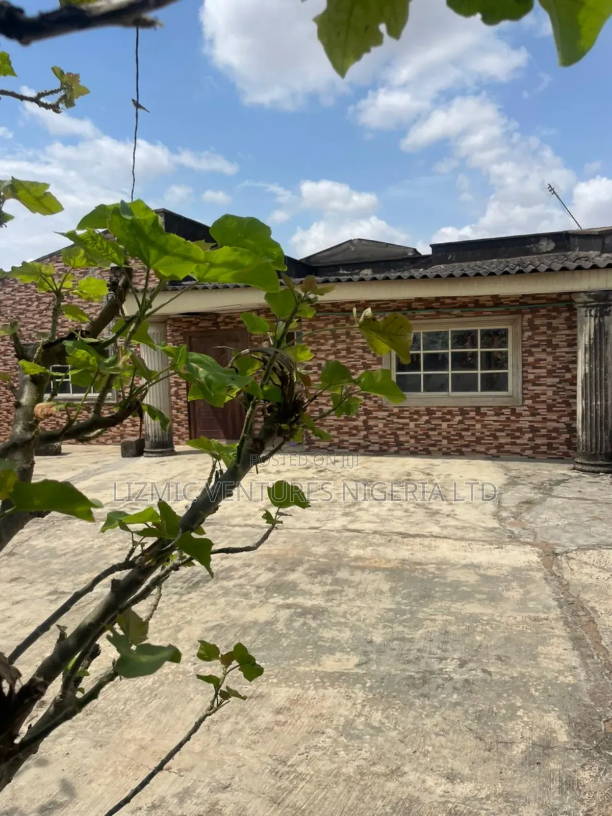 Furnished 4bdrm Bungalow in Ikotun for sale