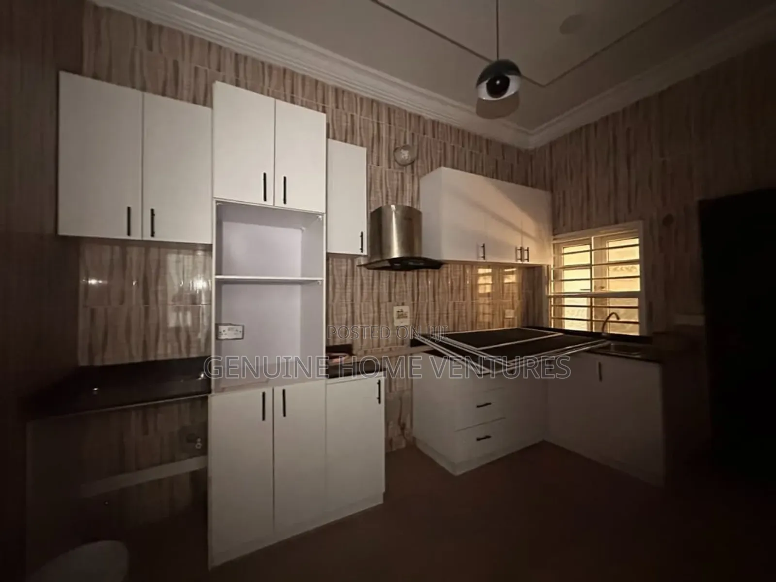 4bdrm Townhouse / Terrace in Ikota for rent