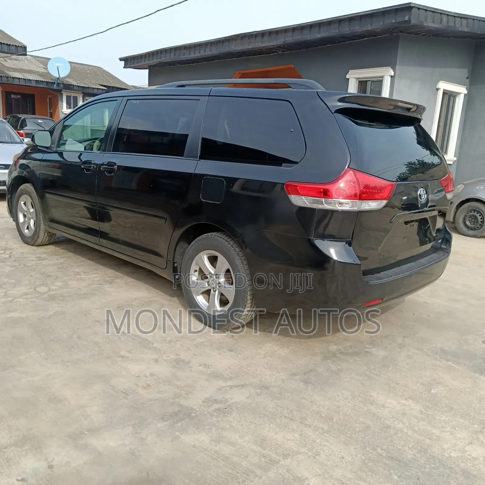 Toyota Sienna LE 7 Passenger Mobility 2011 Black