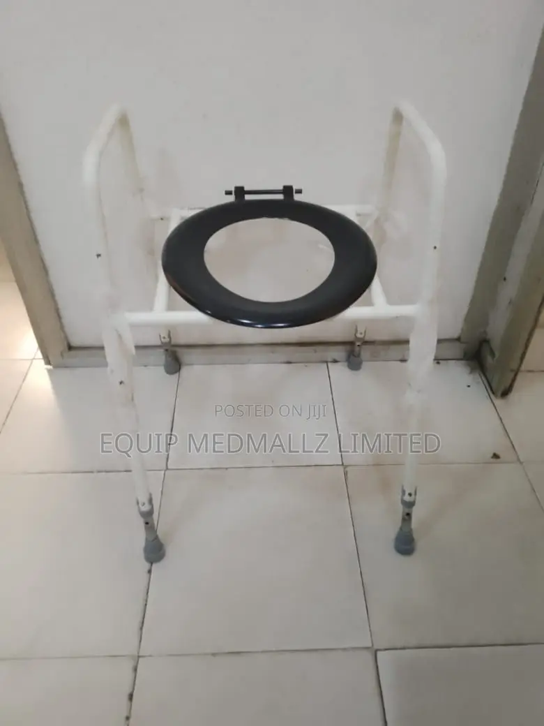 Aidapt Vr157 Solo Skandia Raised Toilet Seat and Frame