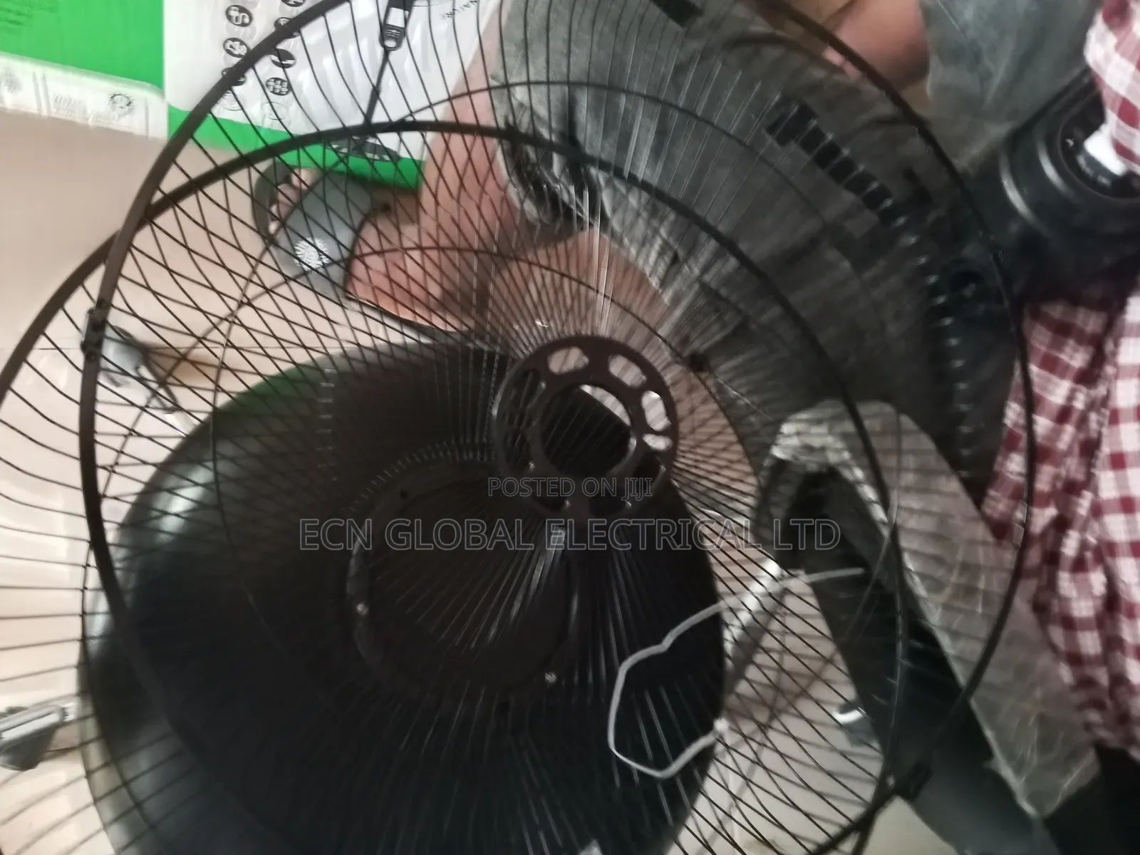 16 Inches Solar Rechargeable Standing Fan