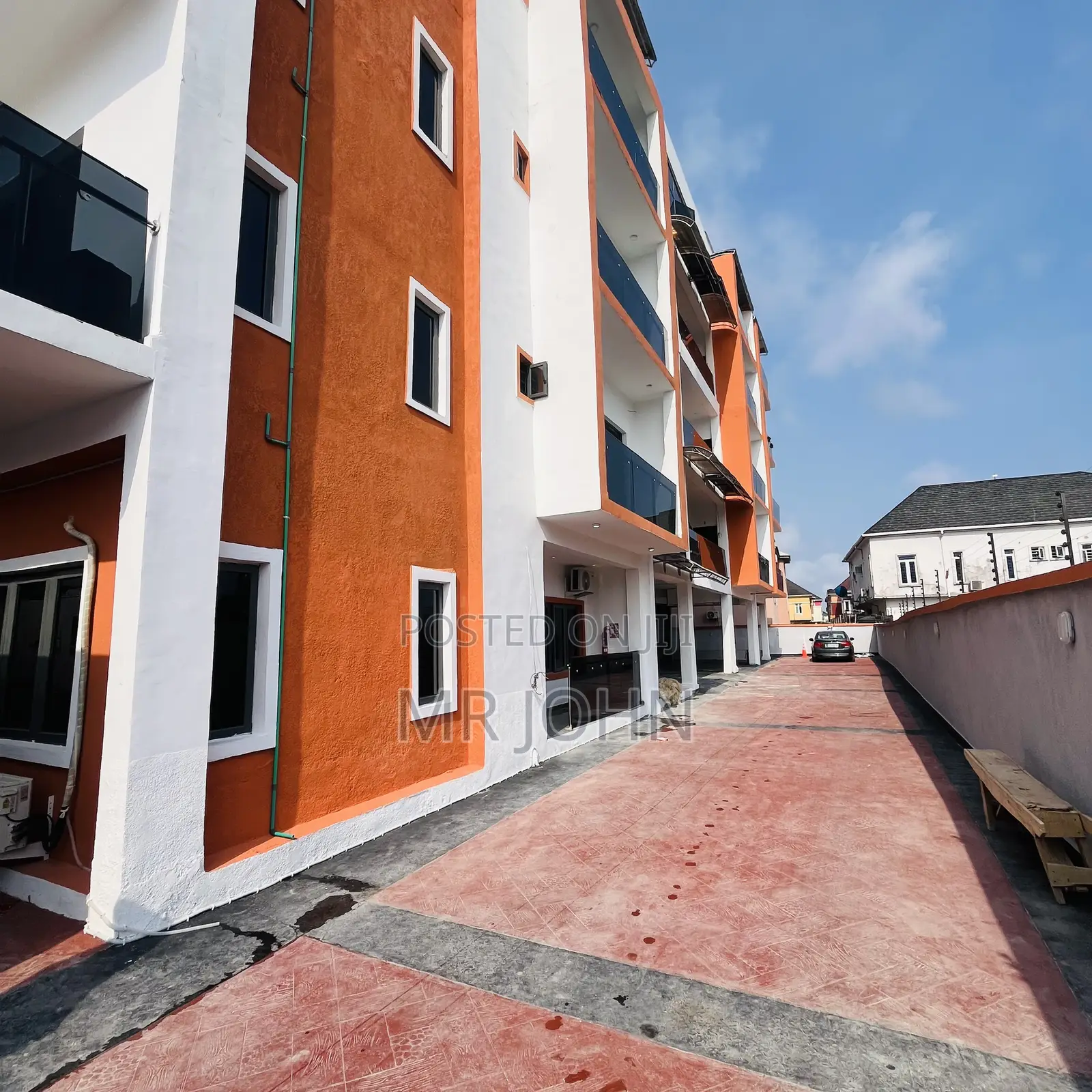 3bdrm Apartment in Ologolo, Lekki for rent