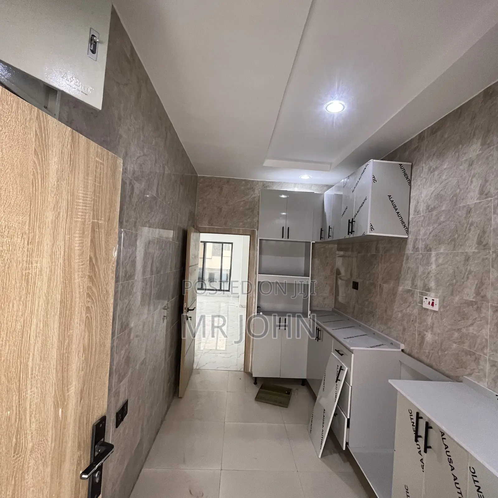 3bdrm Apartment in Ologolo, Lekki for rent
