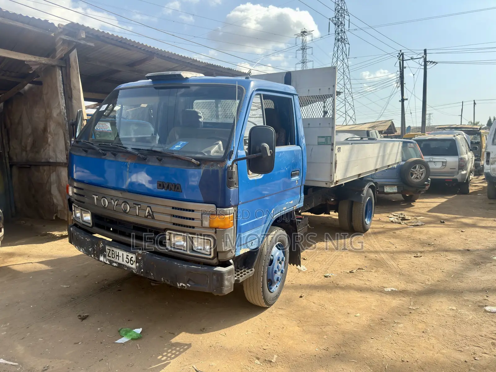 Toyota Dyna 300 Diesel Engine 3 Wipper With Tipping