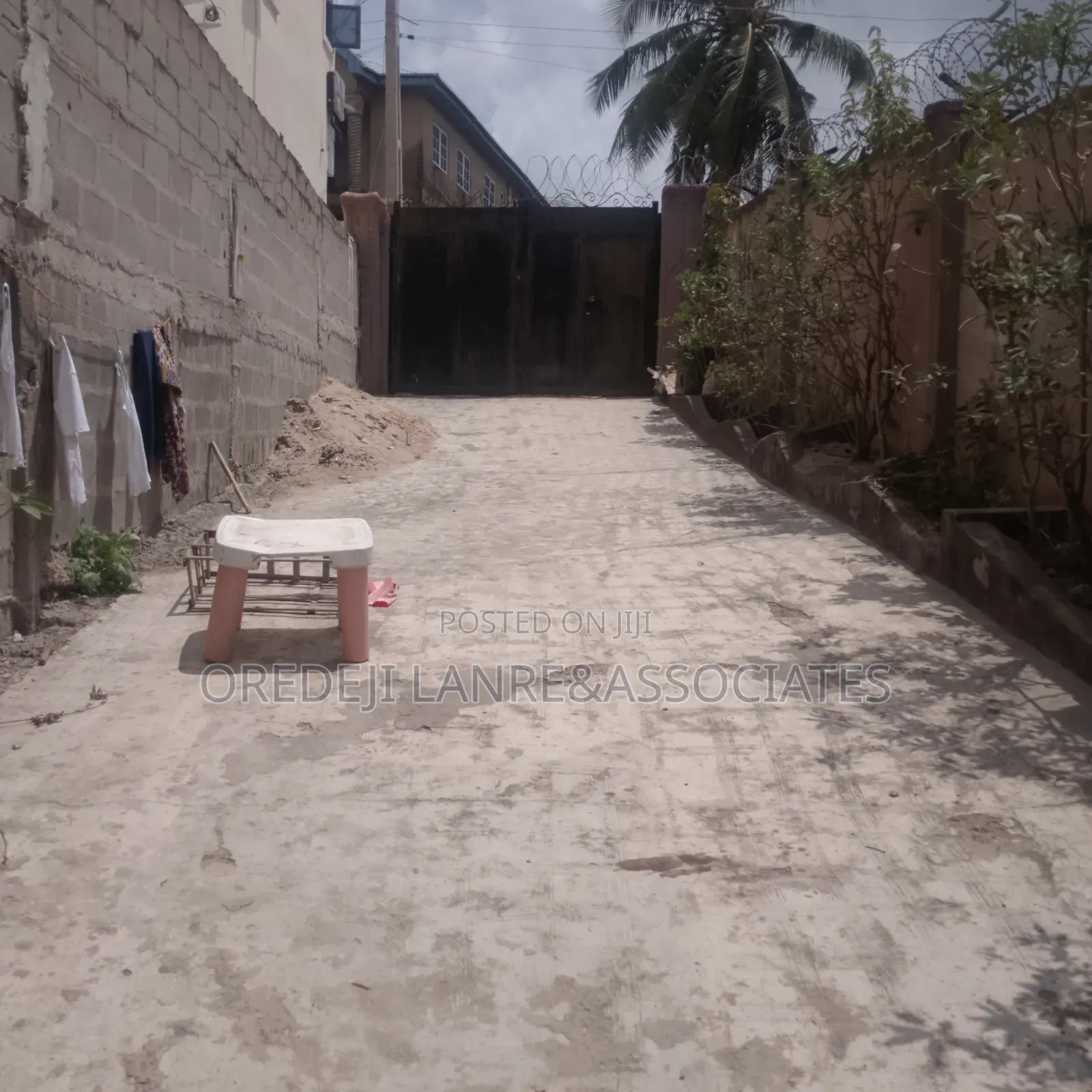 4bdrm Block of Flats in Off Akinte Street, Ifako-Ogba for sale