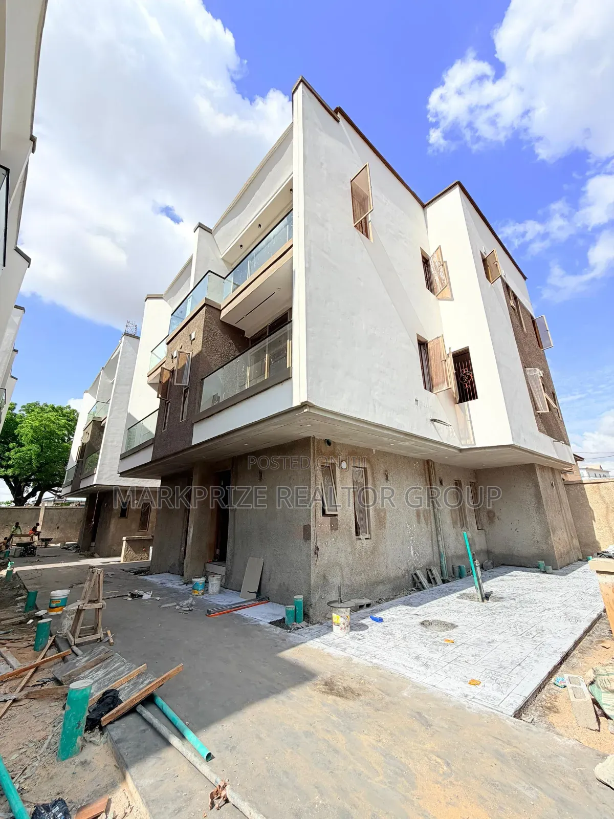 4bdrm Duplex in Adeniyi Jones Ikeja, Ologolo for sale