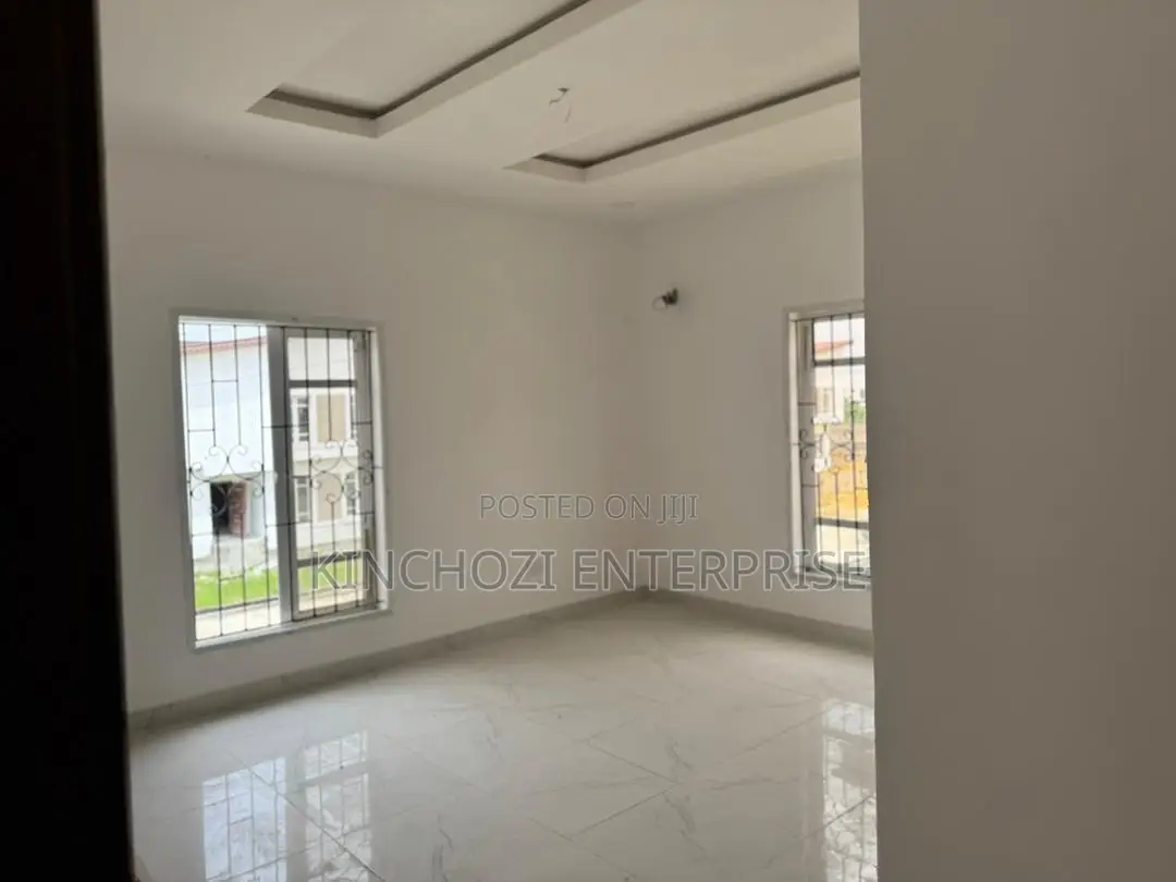 4bdrm Duplex in Sangotedo for sale