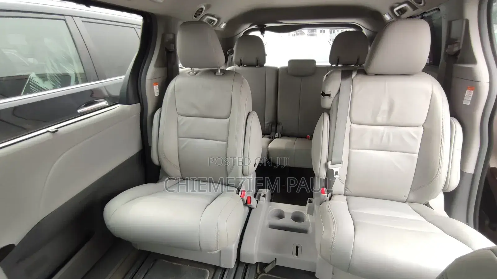 Toyota Sienna XLE AWD (3.5L 6cyl 8A) 2018 Red