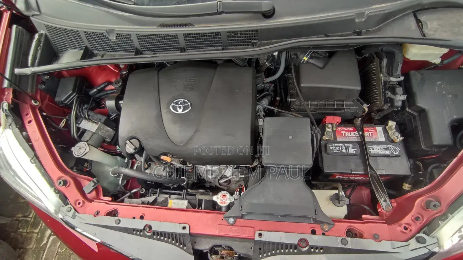 Toyota Sienna XLE AWD (3.5L 6cyl 8A) 2018 Red