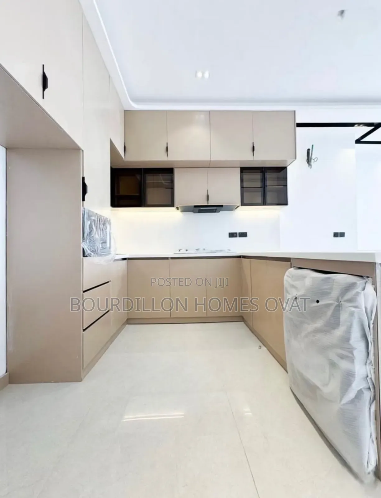 2bdrm Apartment in Lekki Phase 1 for sale