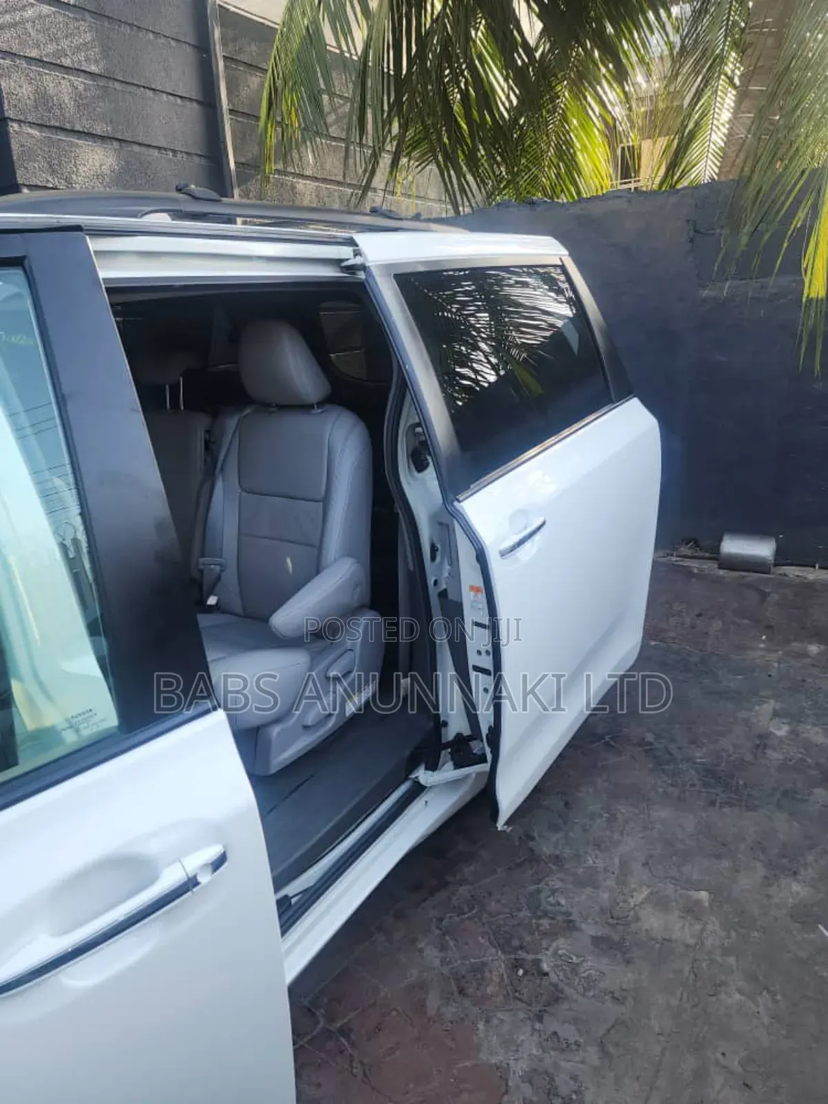 Toyota Sienna 2016 White