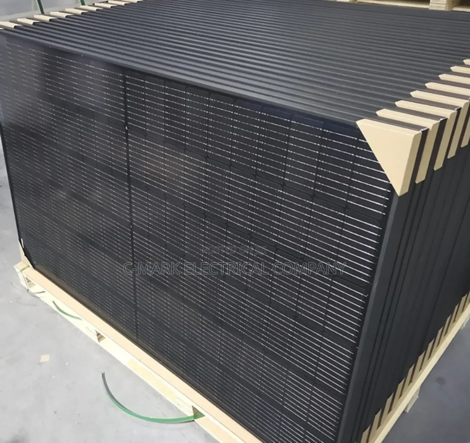 High Efficiency All Black Monocrystalline Solar Panel 450w-650w