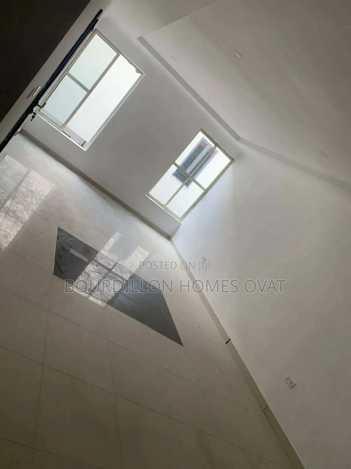 4bdrm House in Lekki Phase 1 for rent