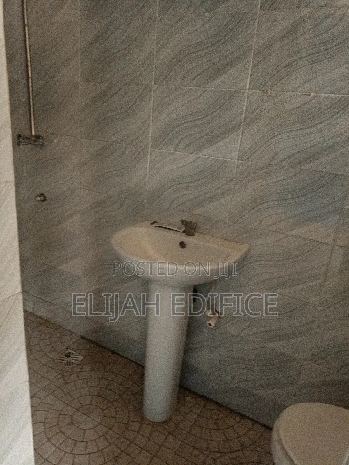 Furnished 2bdrm Bungalow in Igbe Junction, Ikorodu Garage for rent