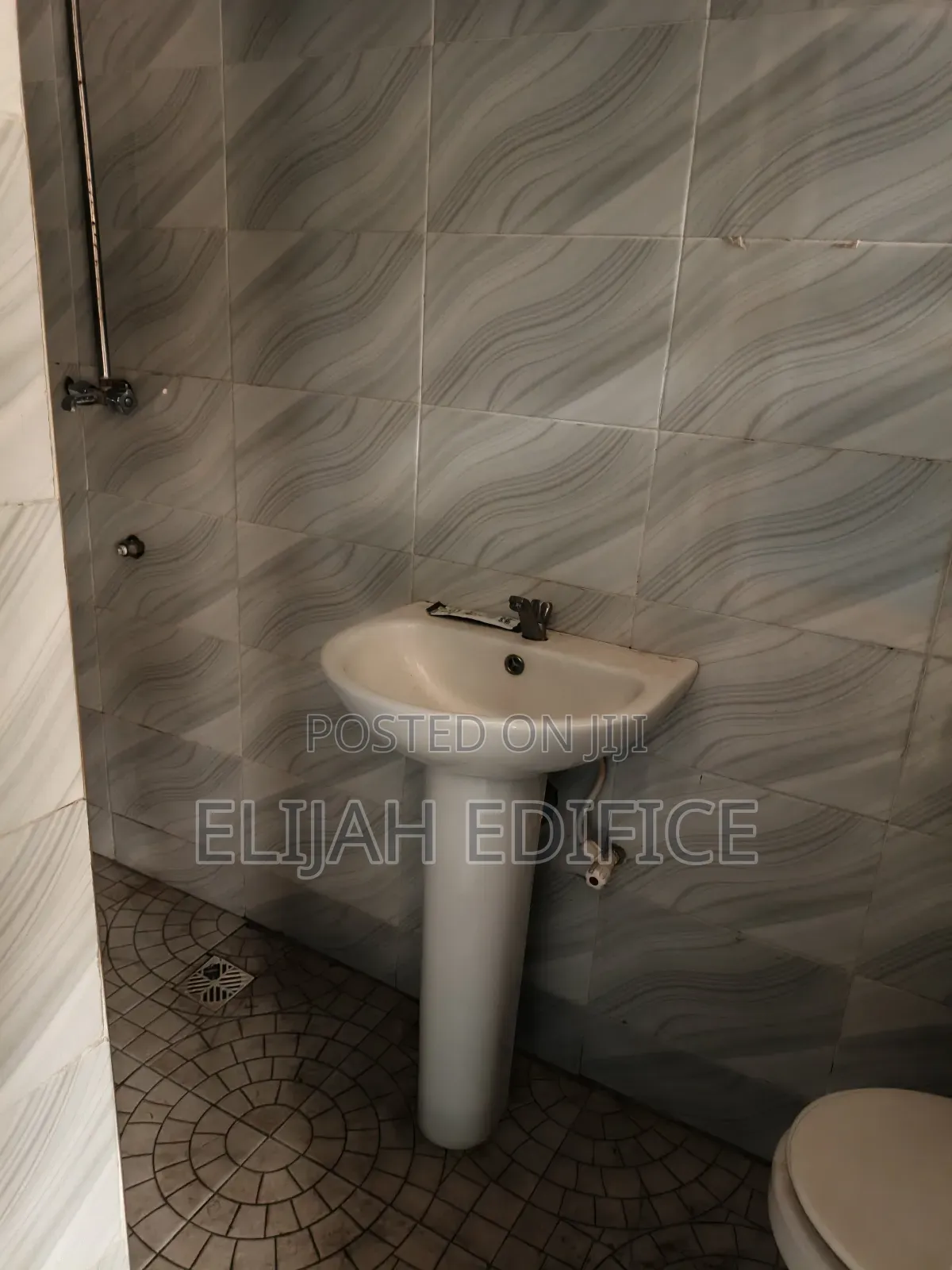 Furnished 2bdrm Bungalow in Igbe Junction, Ikorodu Garage for rent