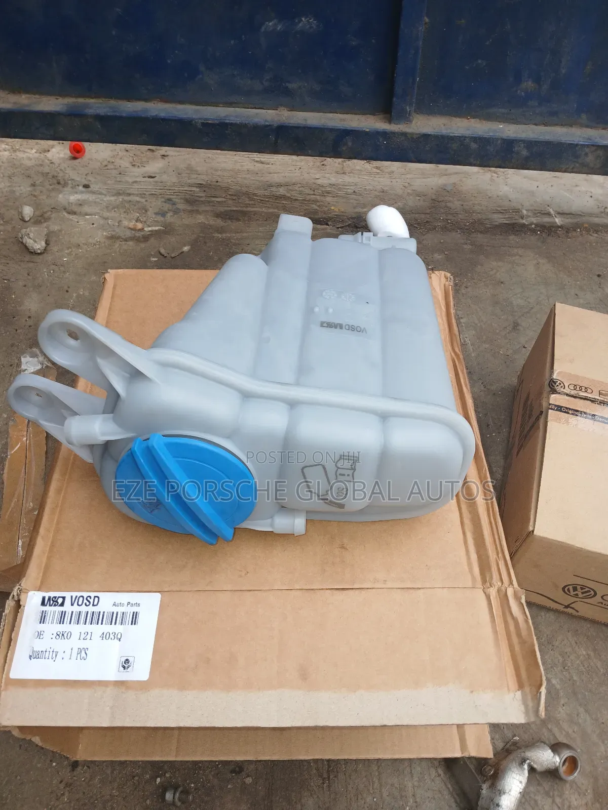 Water Can/Container for Audi 2.0t Q5,A5,A4 A6