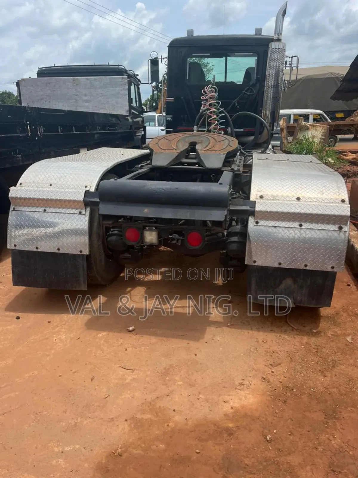 Mack Ch Truck Head - Double Axle - Foreign Use