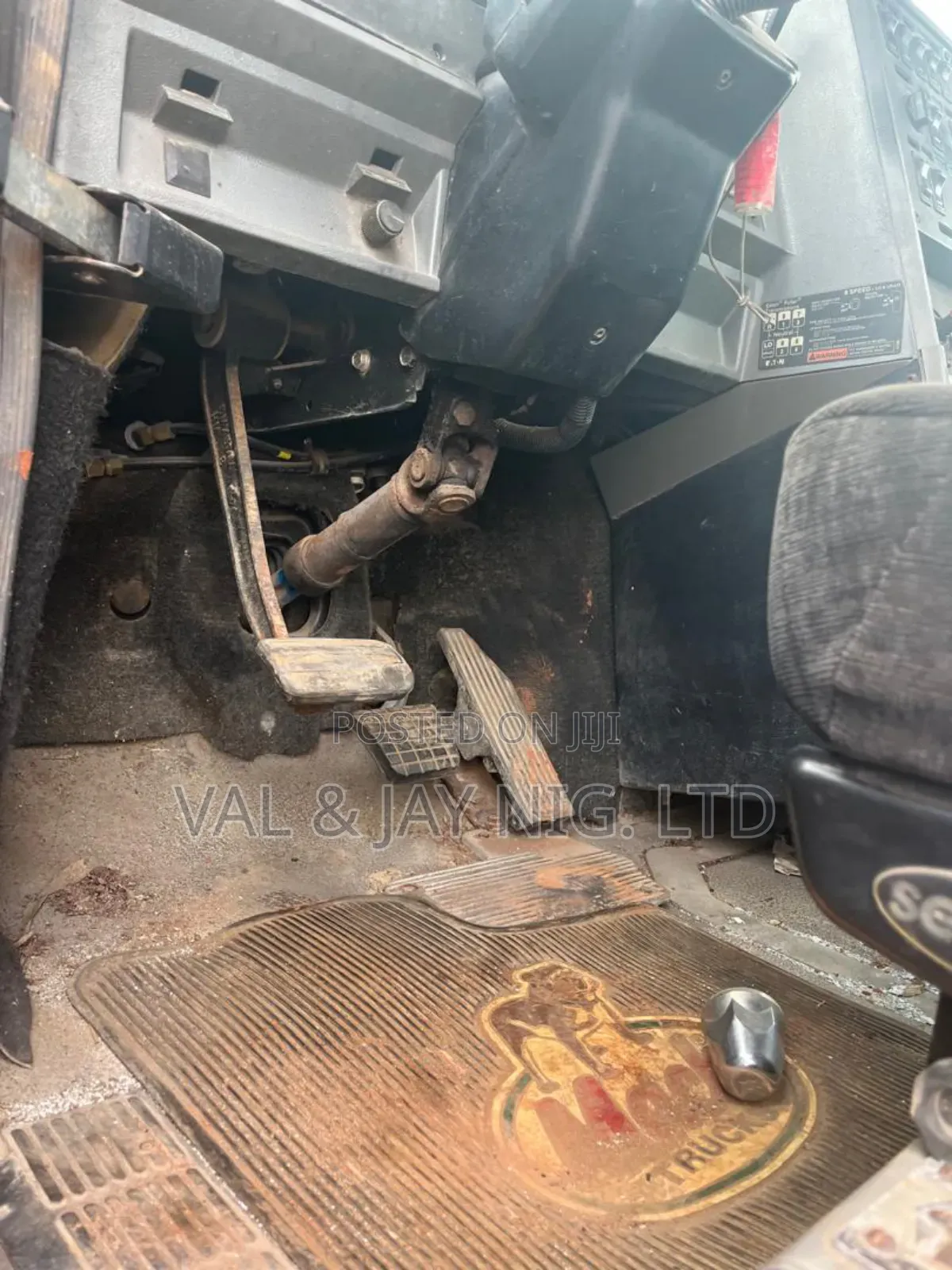 Mack Ch Truck Head - Double Axle - Foreign Use