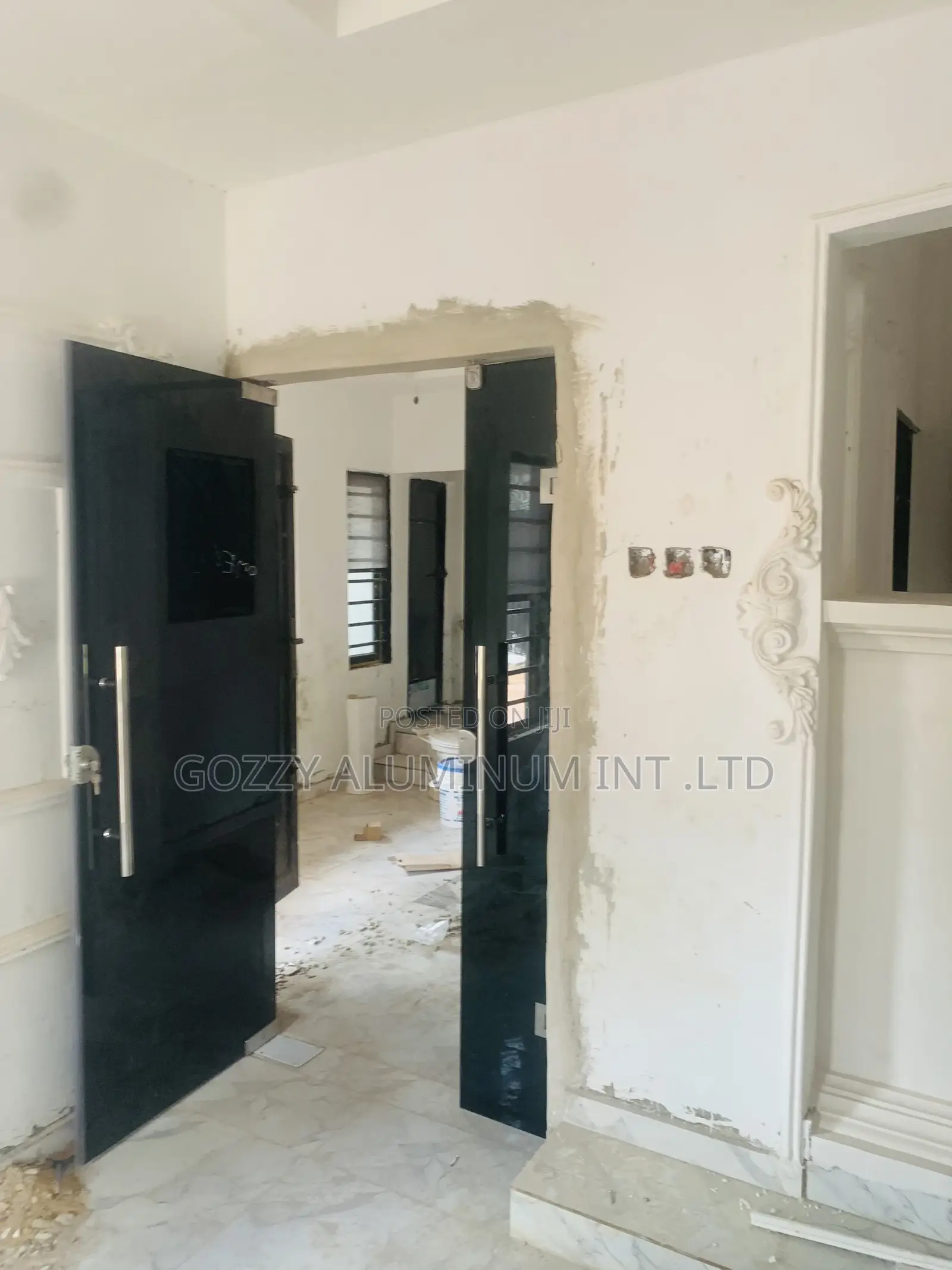 Frameless Glass Door (10mm Tampered Glass )