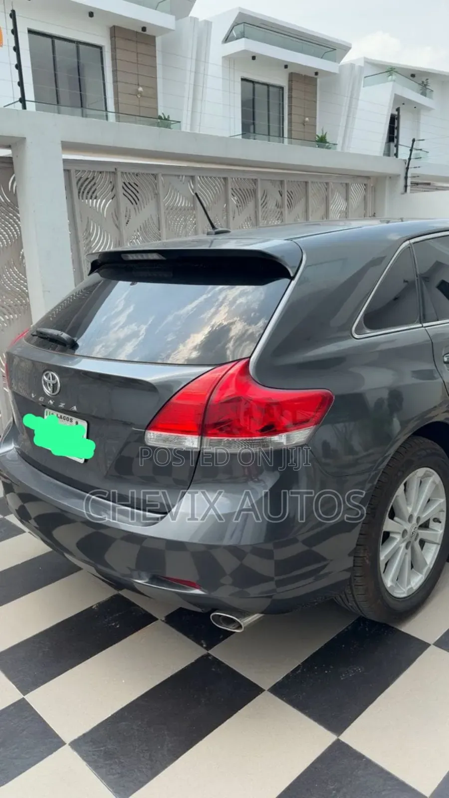 Toyota Venza XLE 2011 Gray