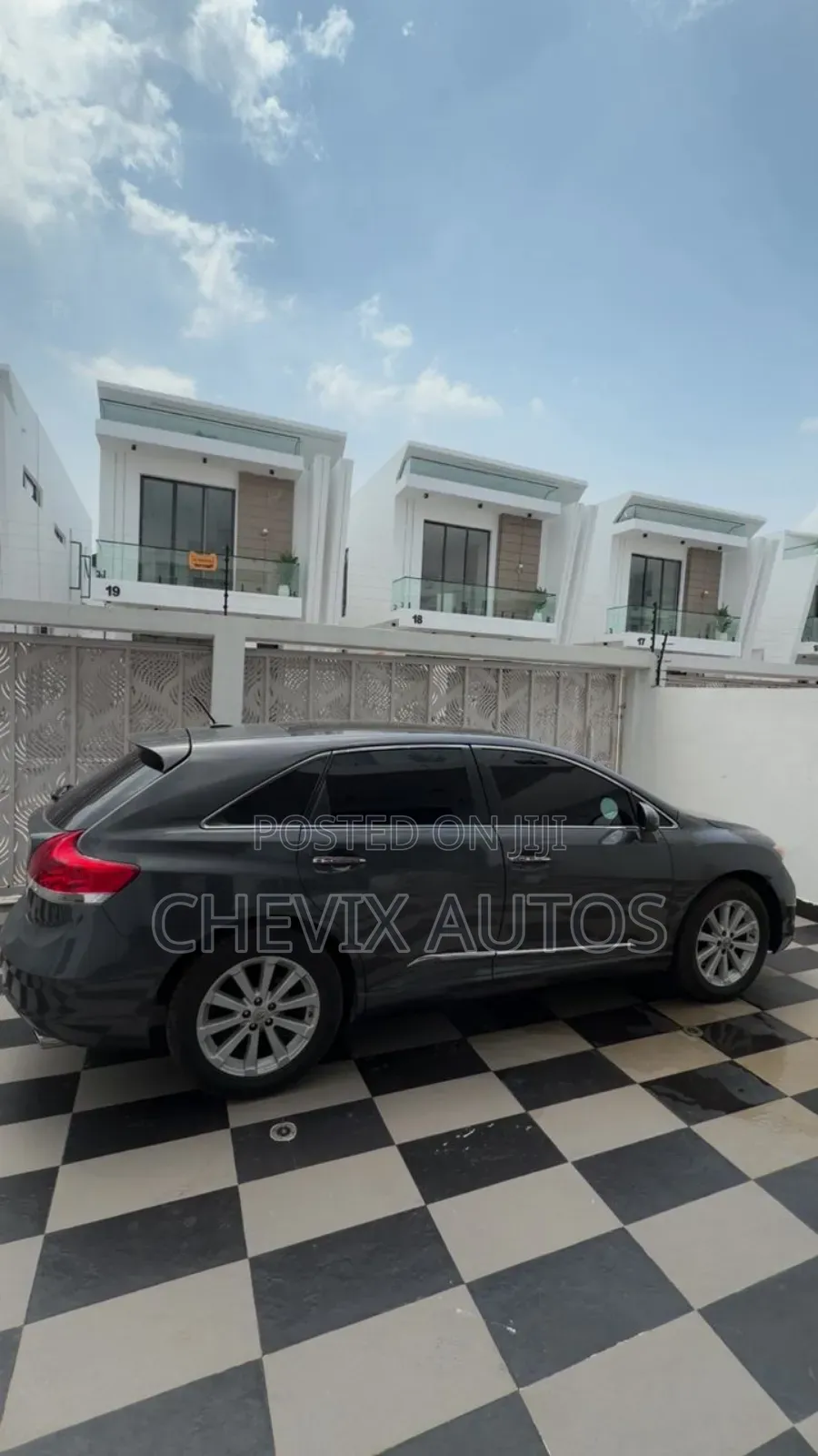Toyota Venza XLE 2011 Gray
