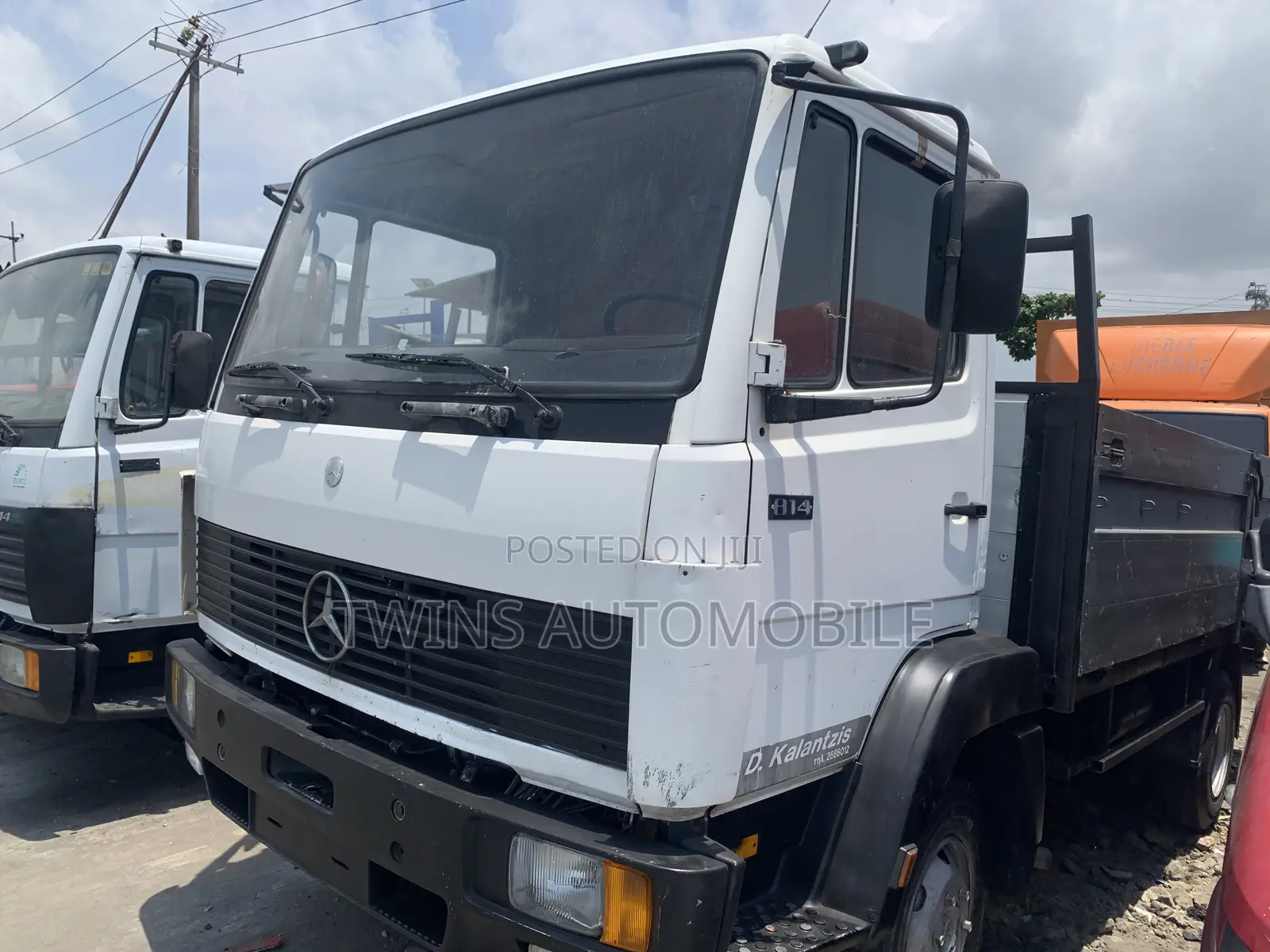 Mercedes-Benz 814 White Bucket
