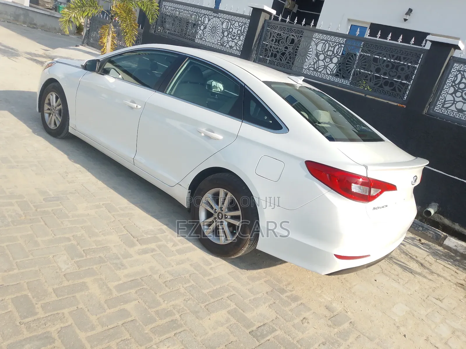 Hyundai Sonata Base Sedan FWD (2.4L 4cyl 6A) 2016 White