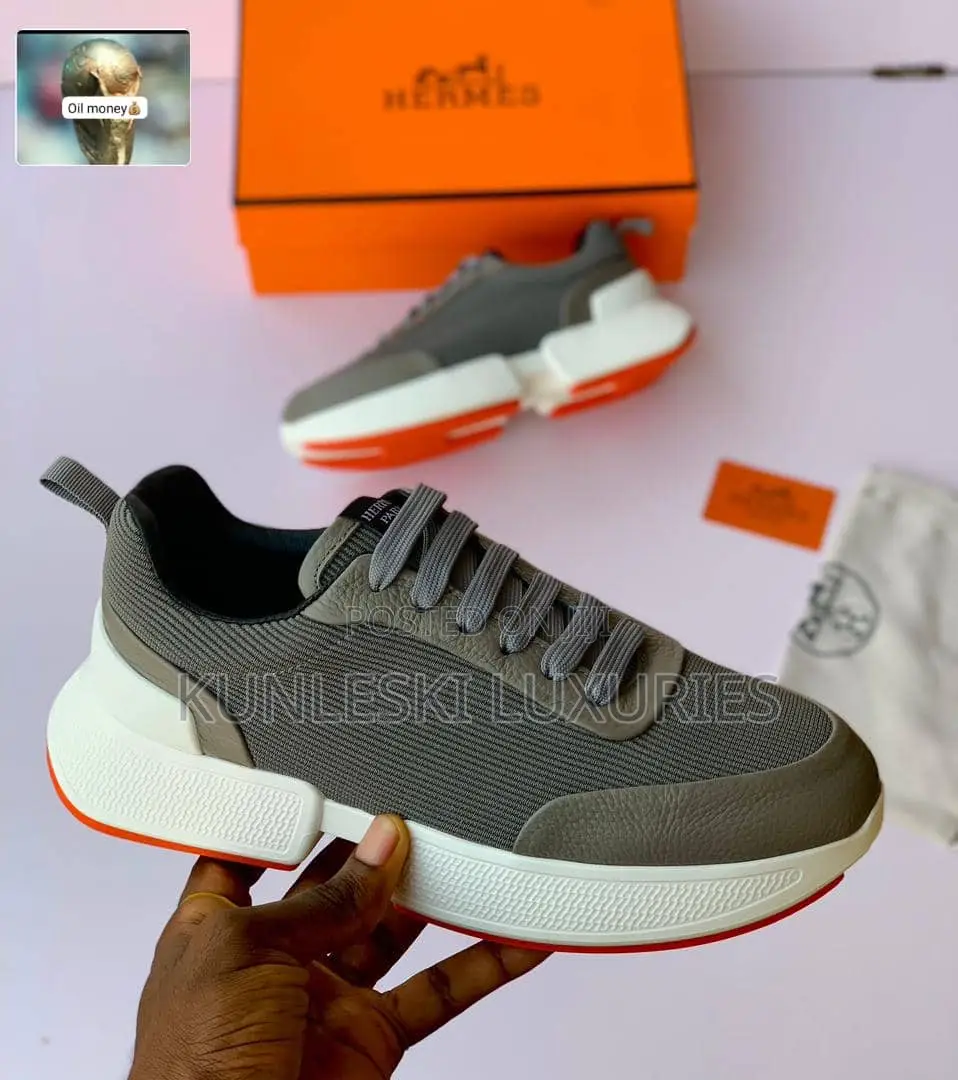 Original Hermes Luxury Men’S Sneakers in 2 Colors