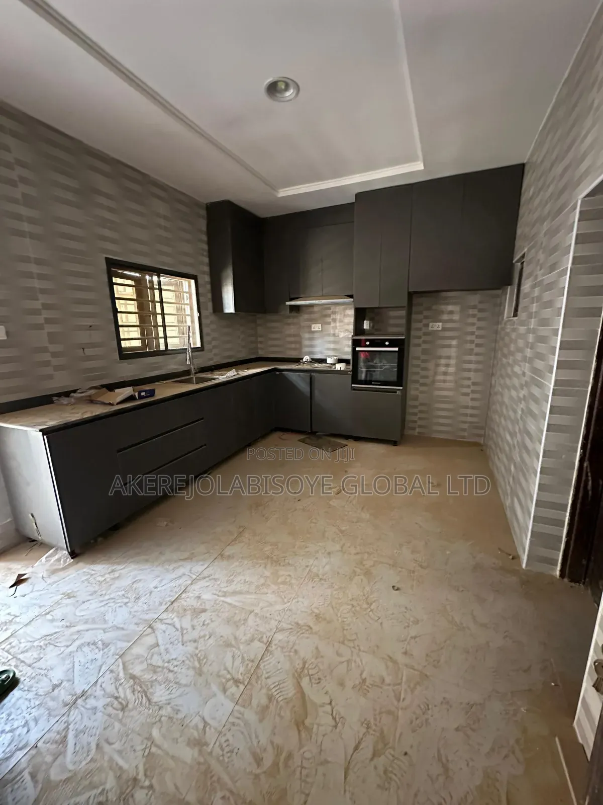 3bdrm Apartment in Mabushi Abuja for rent