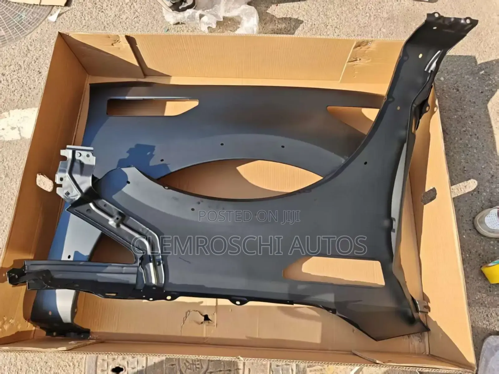 High Quality Certified Brand New Original Fender Infiniti Qx Model.