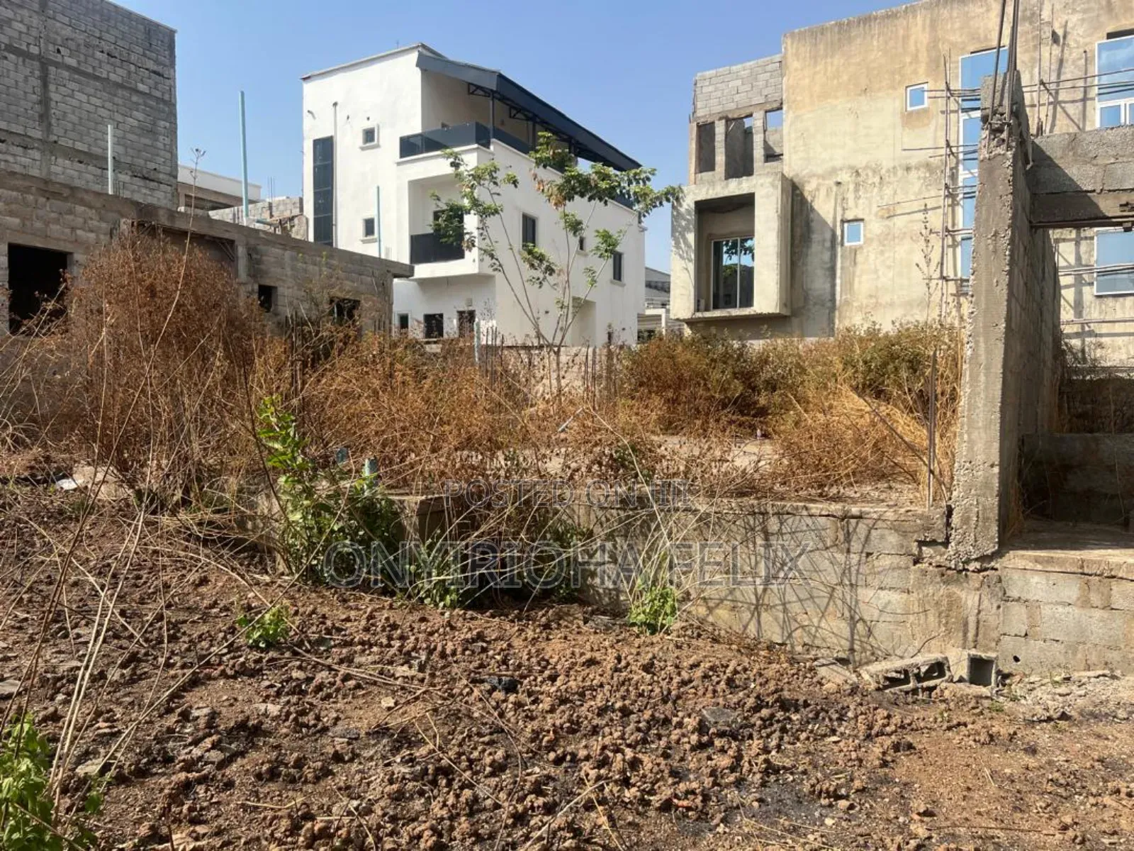 Estate Plot to Build 4bedroom Terrece Duplex