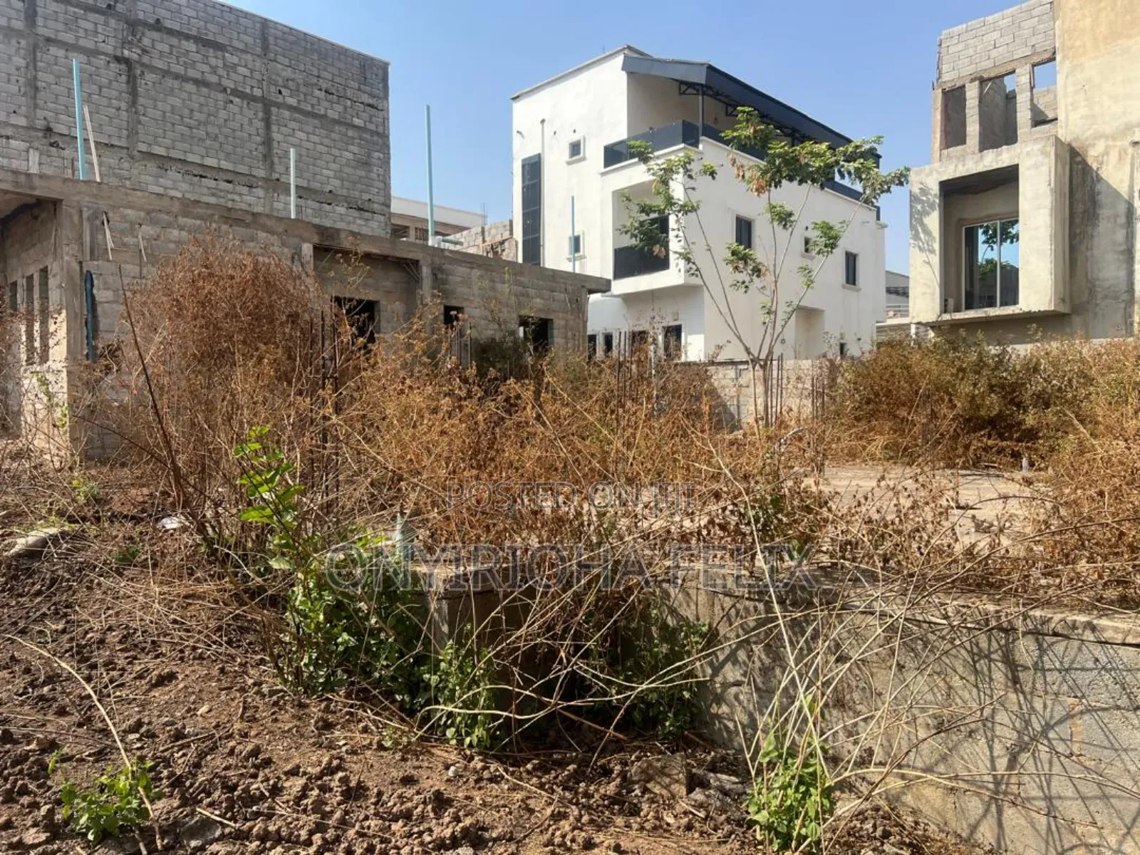 Estate Plot to Build 4bedroom Terrece Duplex