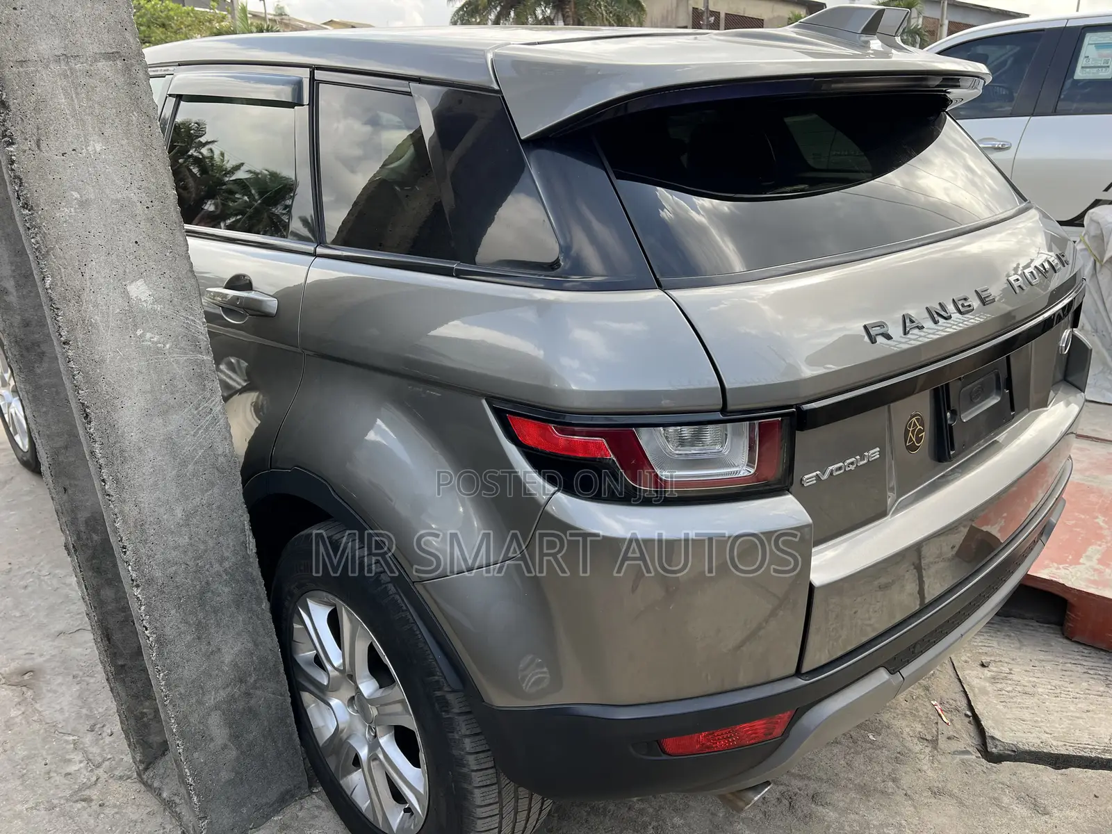 Land Rover Range Rover Evoque HSE Dynamic 4x4 Coupe (2.0L 4cyl 9A) 2016 Gold
