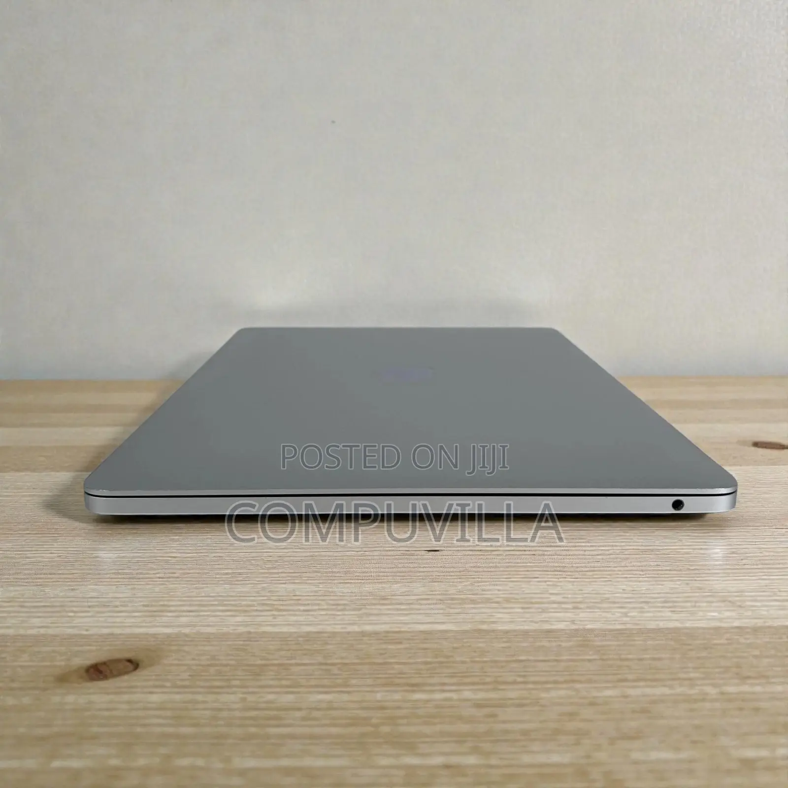 Laptop Apple MacBook Pro 2017 8GB Intel Core i5 SSD 512GB