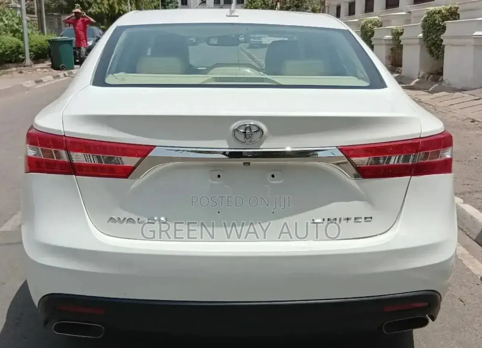 Toyota Avalon Limited 4dr Sedan (3.5L 6cyl 6A) 2014 White