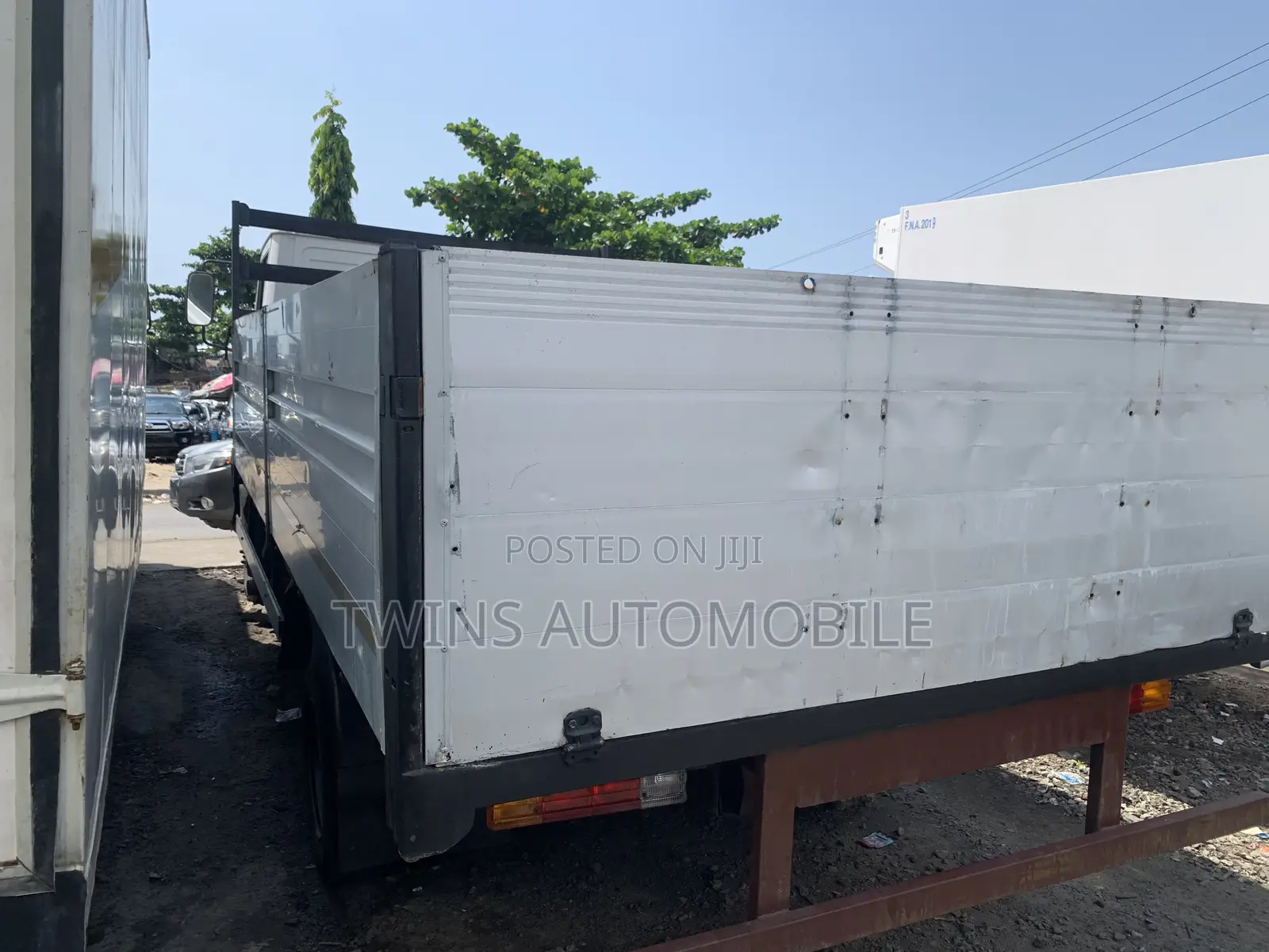 Mercedes-Benz 814 Bucket 6 Cylinder