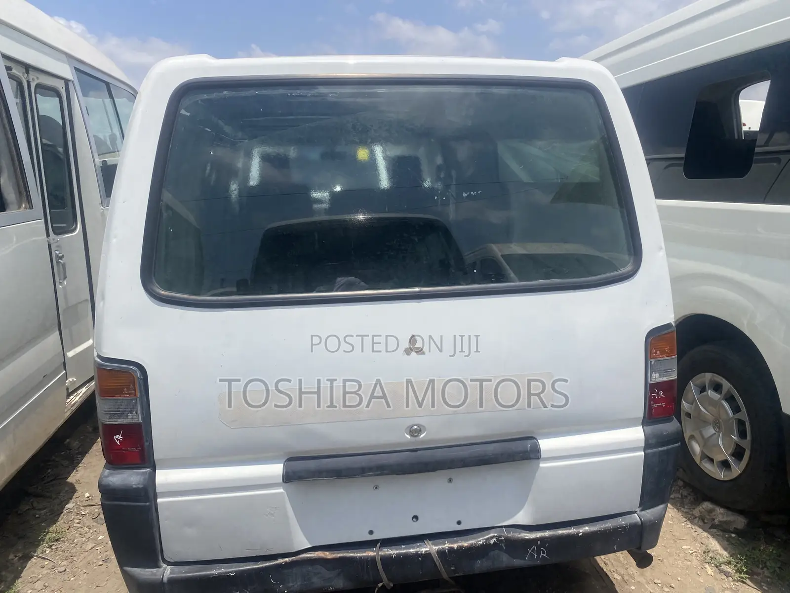 Mitsubishi L300 2002 White
