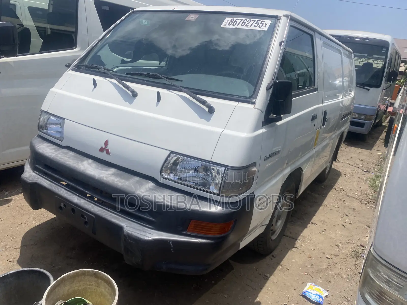Mitsubishi L300 2002 White